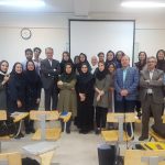 عکسی به یادگار با اعضای کارگاه «تحلیل فیلم‌های اصغر فرهادی»